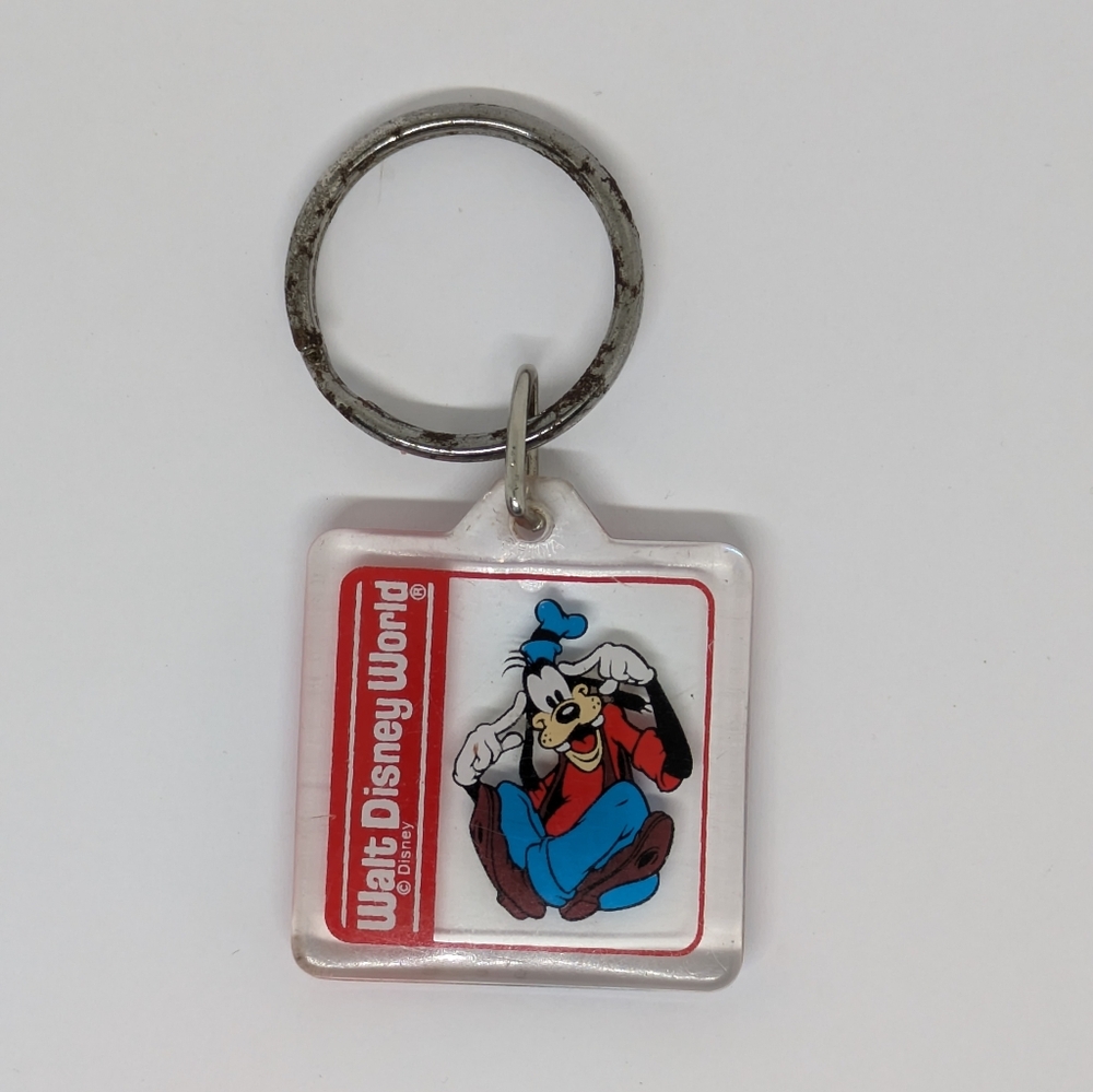 Vintage Walt Disney World Goofy Acrylic Keychain